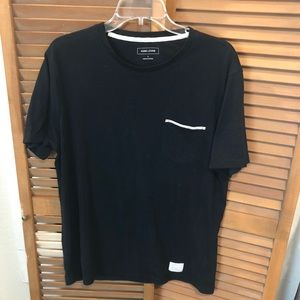 Adam Levine Collection Men’s Pocket Tshirt